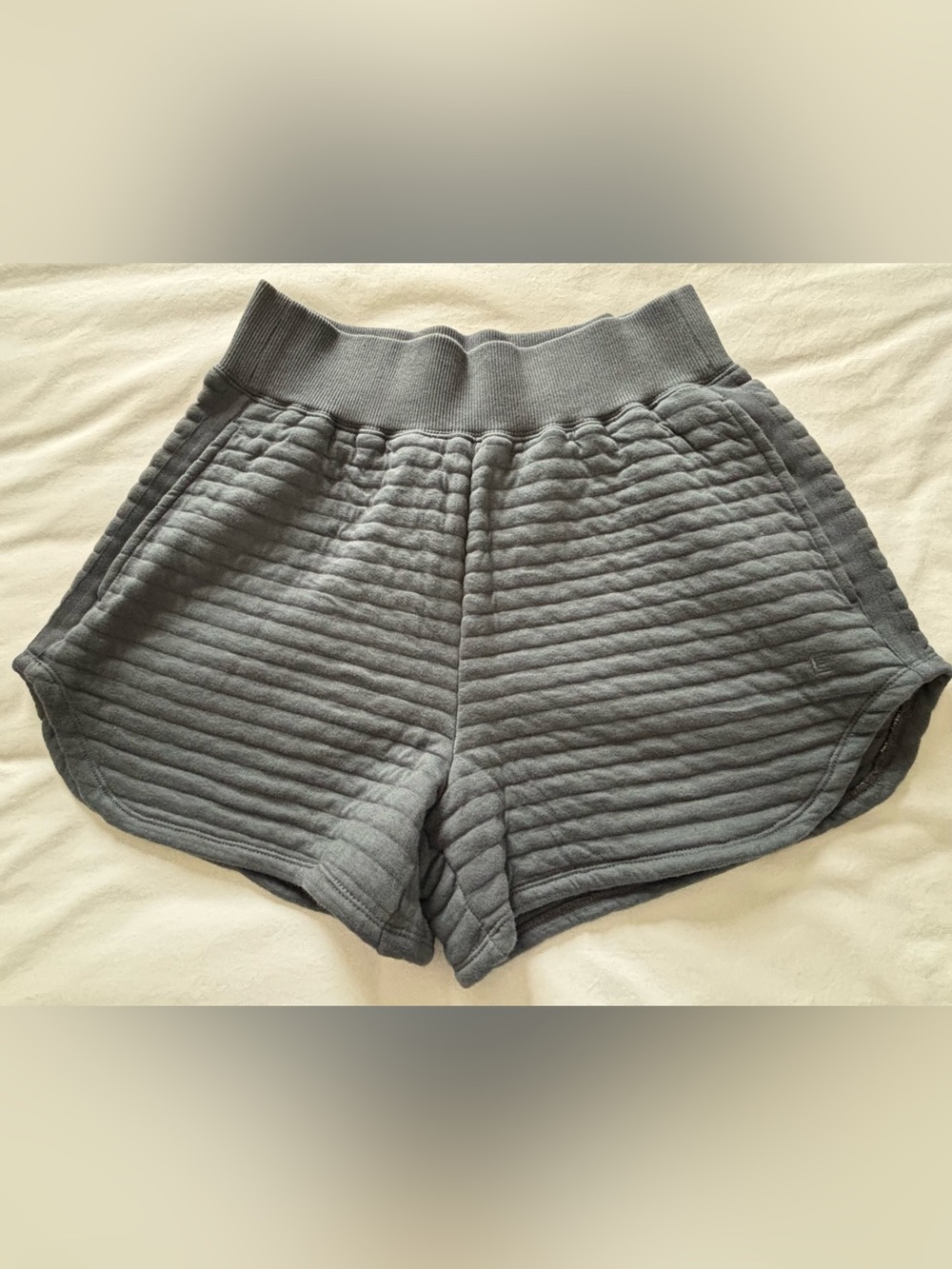 NWOT! Everlane Organic Cotton Quilted Shorts